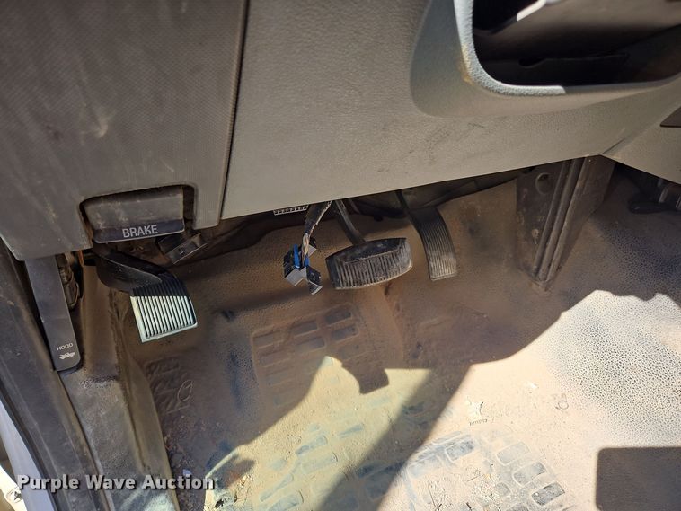 image for item OJ9894 2011 Ford F550 truck cab and chassis