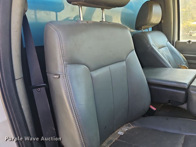 image for item OJ9894 2011 Ford F550 truck cab and chassis