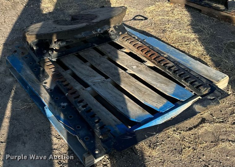 image for item ZA0512 (2) fifth wheel plates