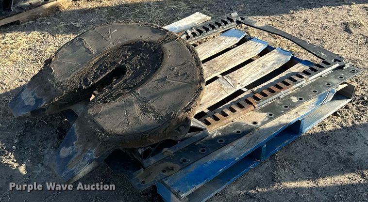 image for item ZA0512 (2) fifth wheel plates