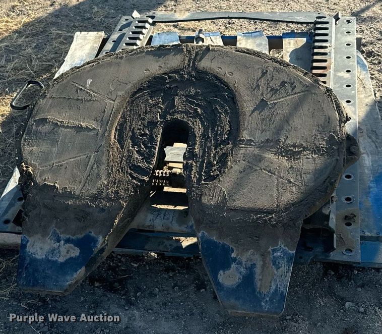 image for item ZA0512 (2) fifth wheel plates