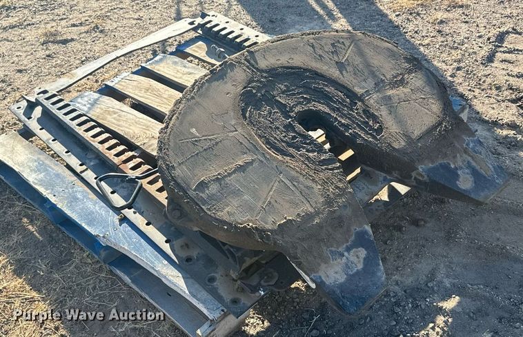 image for item ZA0512 (2) fifth wheel plates