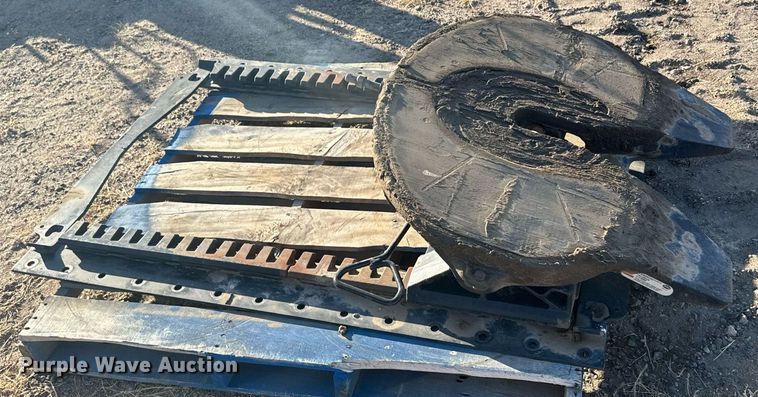 image for item ZA0512 (2) fifth wheel plates