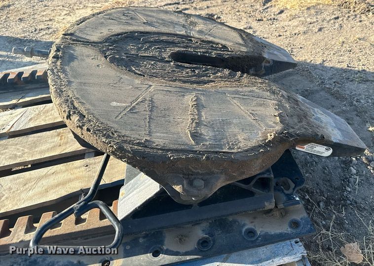 image for item ZA0512 (2) fifth wheel plates