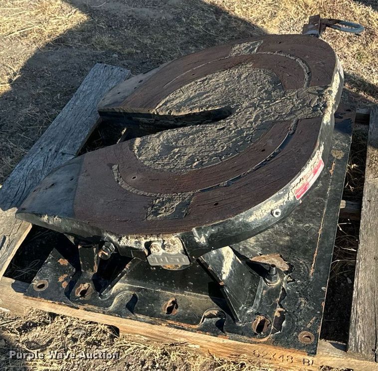 image for item ZA0512 (2) fifth wheel plates