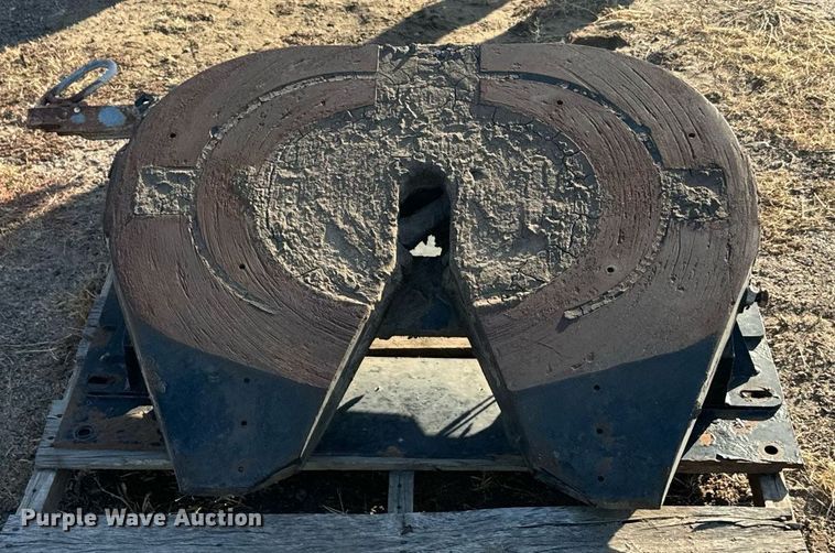 image for item ZA0512 (2) fifth wheel plates