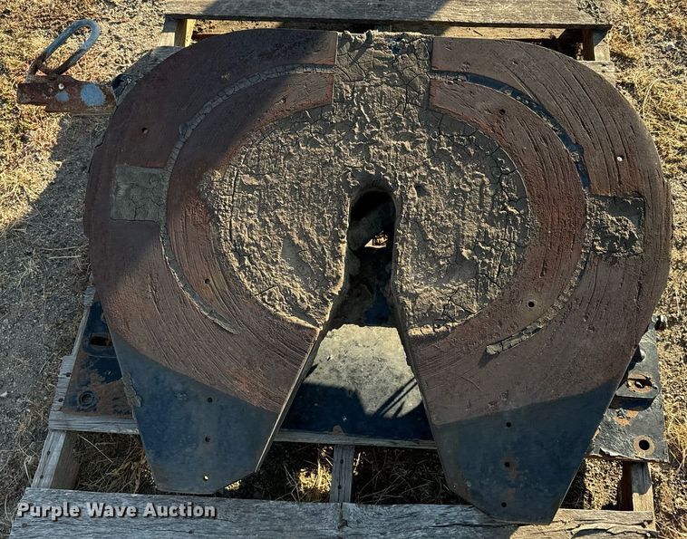 image for item ZA0512 (2) fifth wheel plates