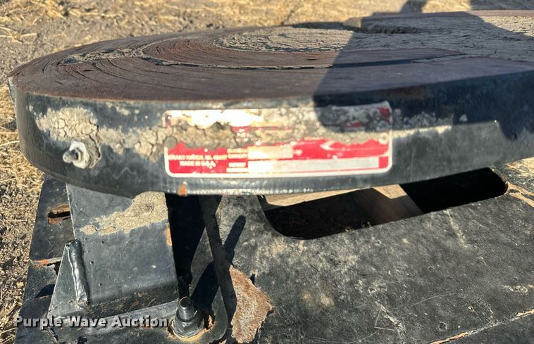 image for item ZA0512 (2) fifth wheel plates