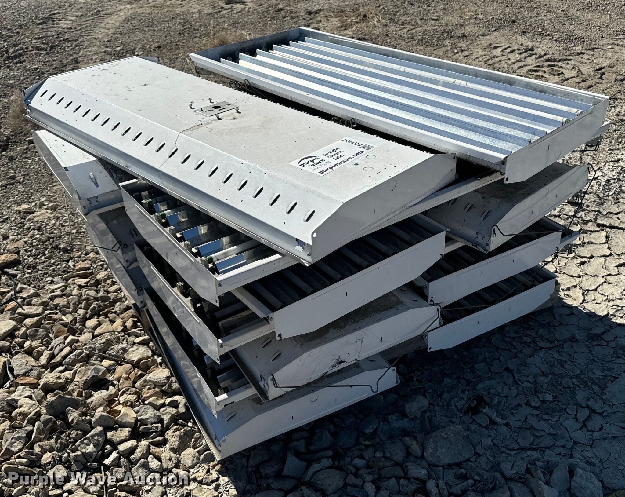 Approximately 14 light fixtures in Wamego, KS Item EE7857 for sale