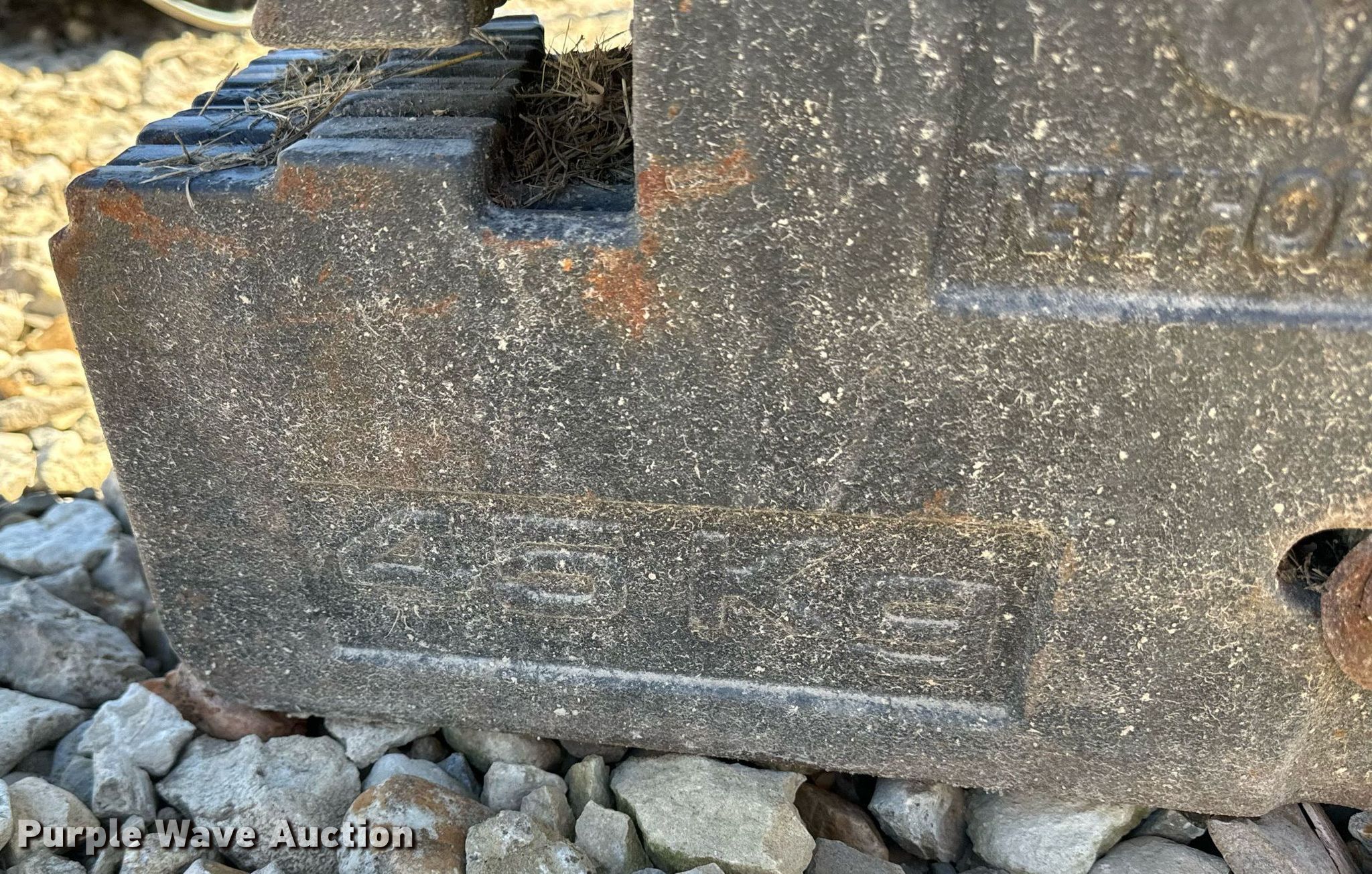 (10) 45kg New Holland weights in Wamego, KS Item EE7859 for sale