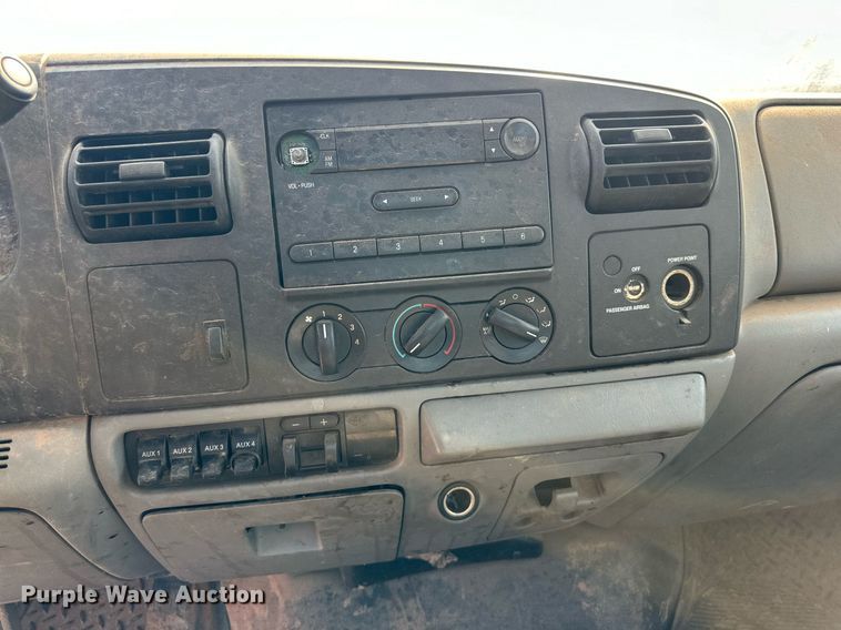 image for item DD3315 2007 Ford F450 Super Duty XL utility / service truck