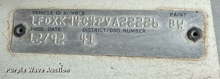 image for item DD3386 1993 Ford F700 oil distributor truck