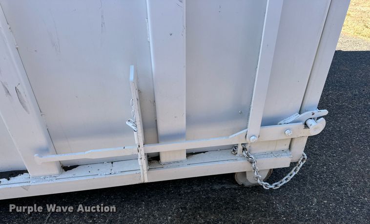 image for item DD3404 Roll-off dumpster