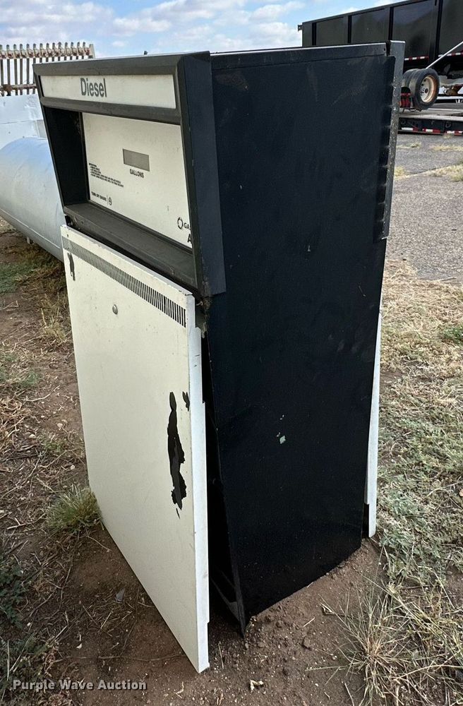 image for item DD3412 Atlas Gas Boy diesel pump