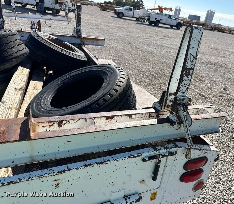 image for item DL0479 1992 Kiefer pole trailer