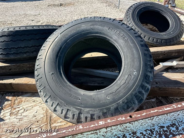 image for item DL0479 1992 Kiefer pole trailer