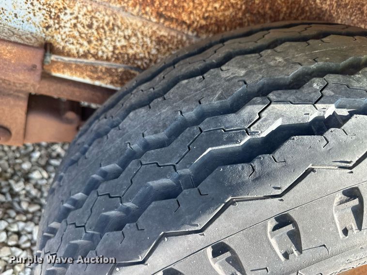 image for item DL0479 1992 Kiefer pole trailer