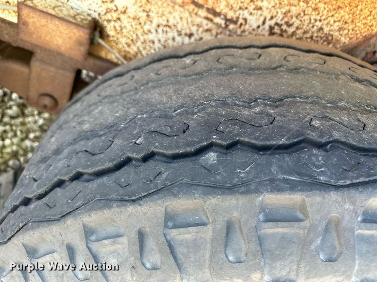 image for item DL0479 1992 Kiefer pole trailer