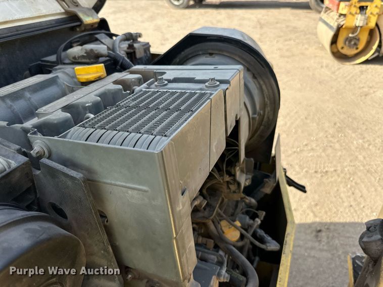 image for item DN0816 2005 Dynapac  CC122 double drum vibratory roller