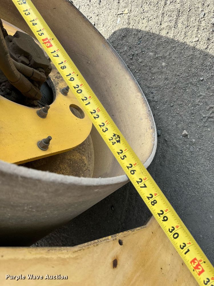 image for item DN0816 2005 Dynapac  CC122 double drum vibratory roller