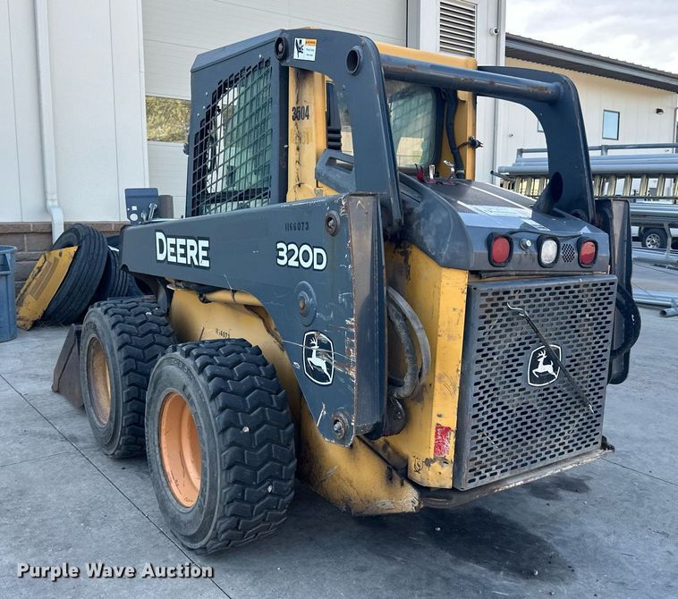 image for item DN0829 2010 John Deere 320D  skid steer loader