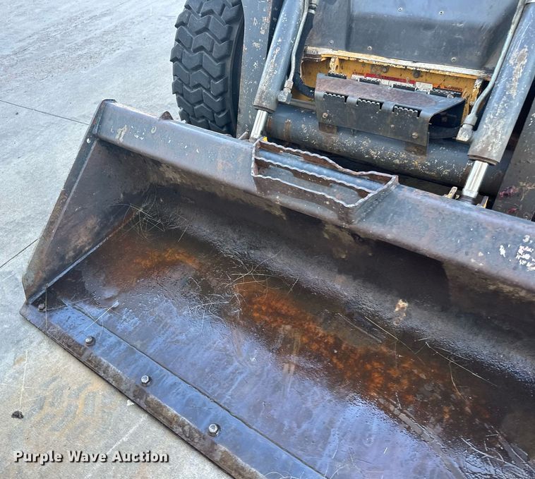 image for item DN0829 2010 John Deere 320D  skid steer loader