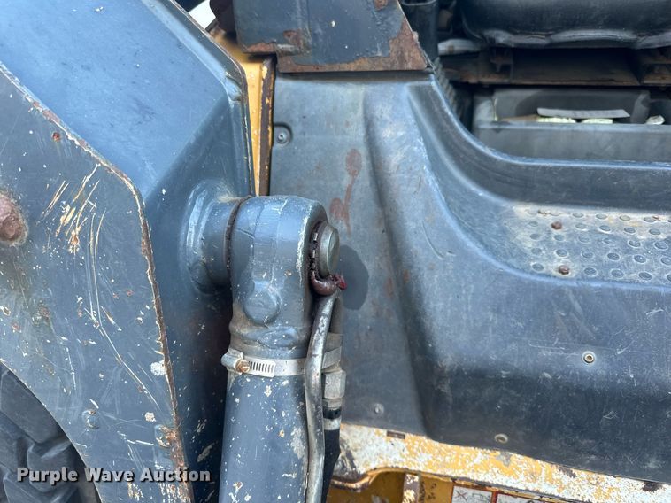 image for item DN0829 2010 John Deere 320D  skid steer loader