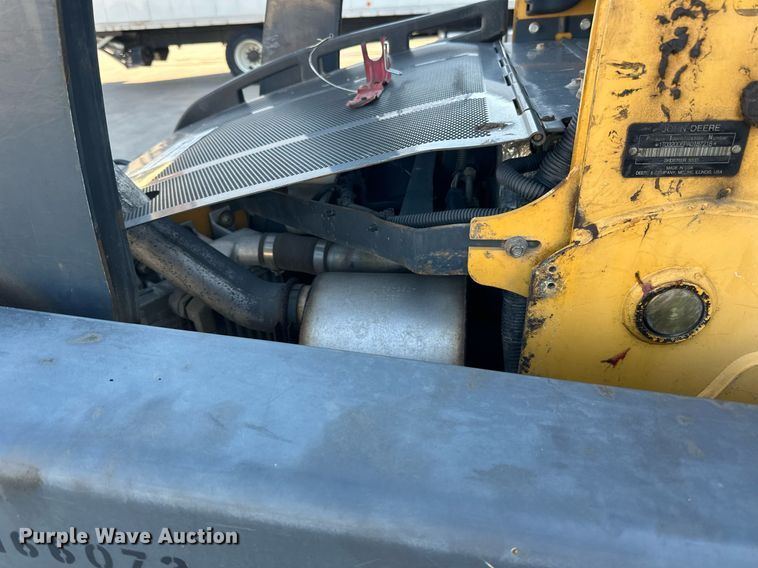 image for item DN0829 2010 John Deere 320D  skid steer loader