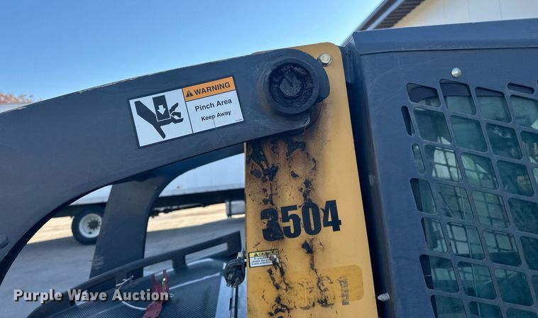 image for item DN0829 2010 John Deere 320D  skid steer loader