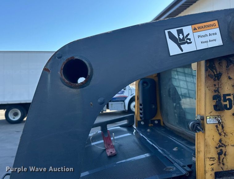 image for item DN0829 2010 John Deere 320D  skid steer loader