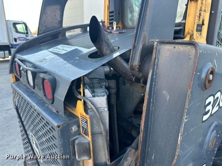 image for item DN0829 2010 John Deere 320D  skid steer loader
