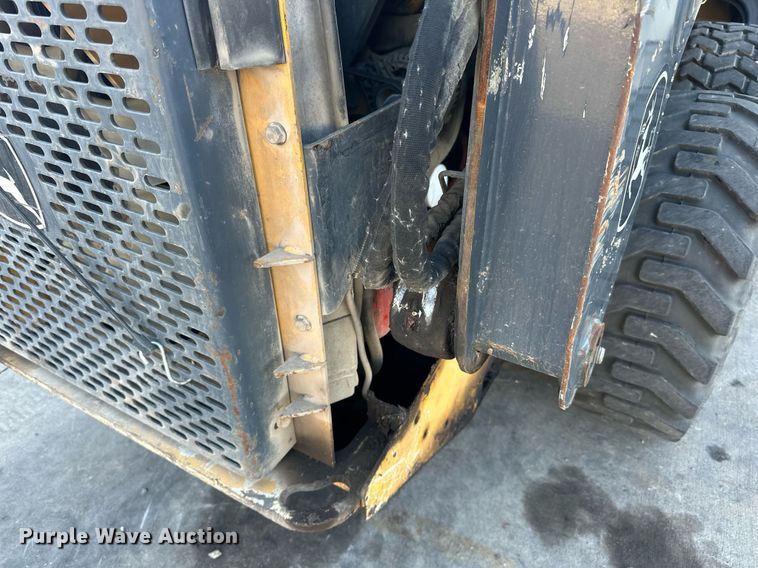 image for item DN0829 2010 John Deere 320D  skid steer loader