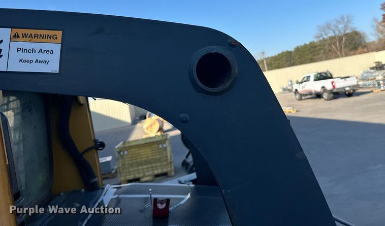 image for item DN0829 2010 John Deere 320D  skid steer loader