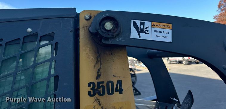 image for item DN0829 2010 John Deere 320D  skid steer loader