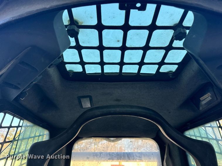 image for item DN0829 2010 John Deere 320D  skid steer loader