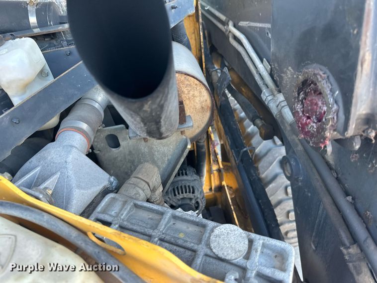 image for item DN0829 2010 John Deere 320D  skid steer loader