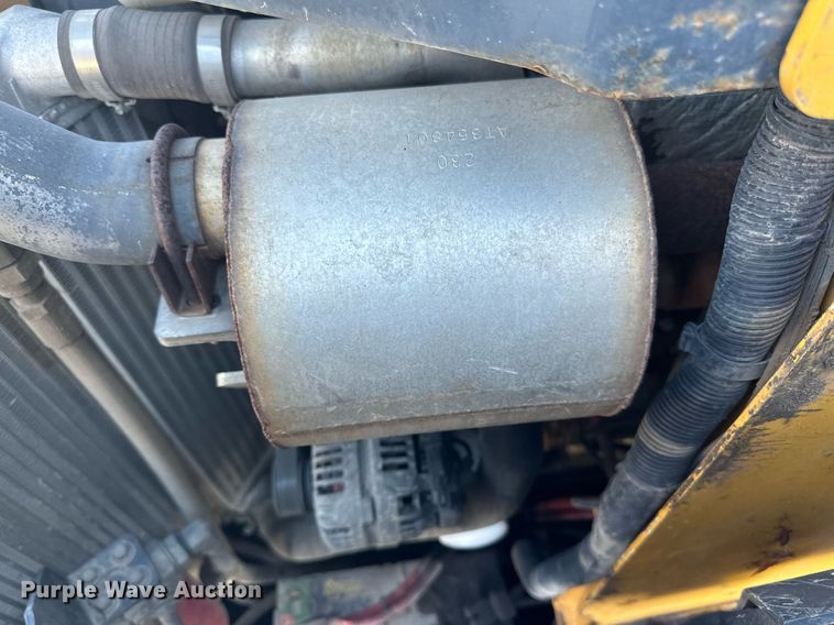 image for item DN0829 2010 John Deere 320D  skid steer loader