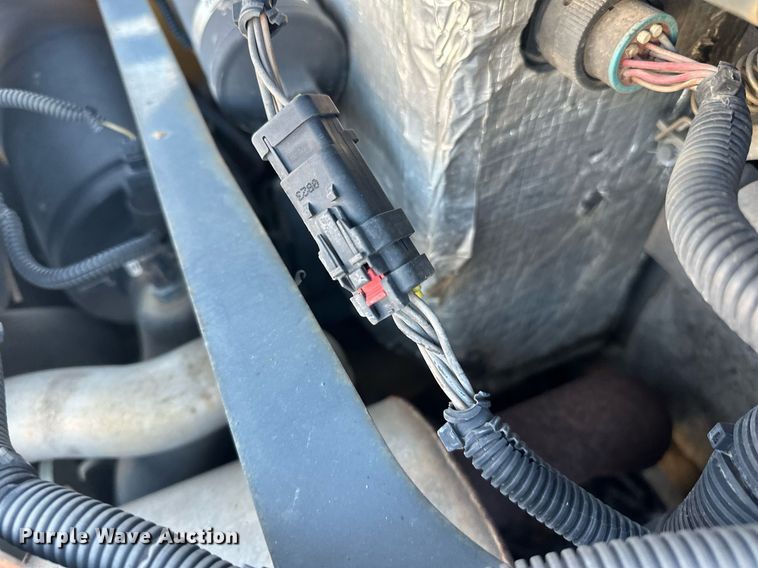 image for item DN0829 2010 John Deere 320D  skid steer loader