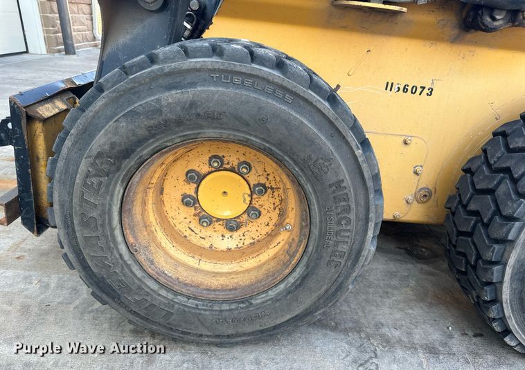 image for item DN0829 2010 John Deere 320D  skid steer loader