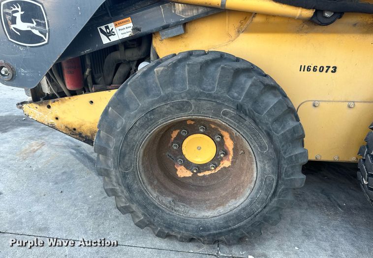 image for item DN0829 2010 John Deere 320D  skid steer loader
