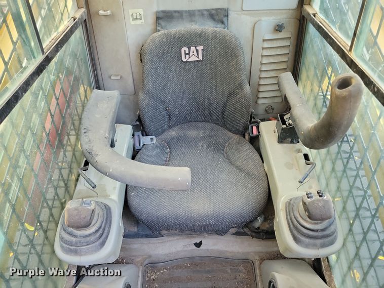 image for item DN3596 2011 Caterpillar 277C tracked skid steer loader