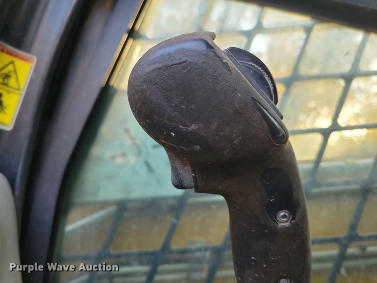 image for item DN3596 2011 Caterpillar 277C tracked skid steer loader