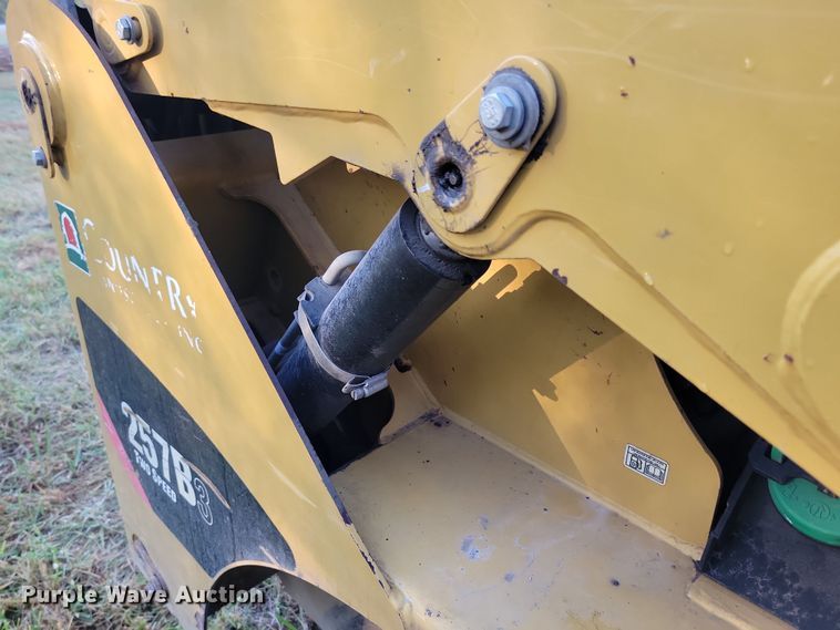 image for item DN3597 2011 Caterpillar 257B3 tracked skid steer loader
