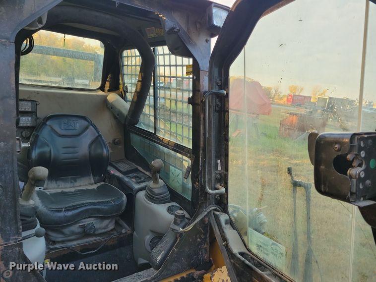 image for item DN3597 2011 Caterpillar 257B3 tracked skid steer loader