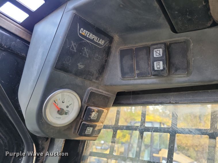 image for item DN3597 2011 Caterpillar 257B3 tracked skid steer loader