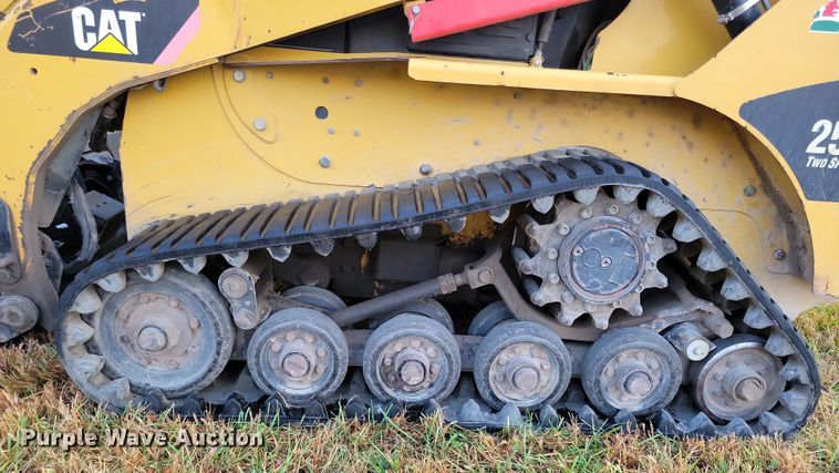 image for item DN3597 2011 Caterpillar 257B3 tracked skid steer loader