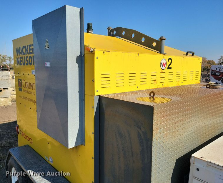 image for item DN3599 2013 Wacker Neuson E3000 ground heater