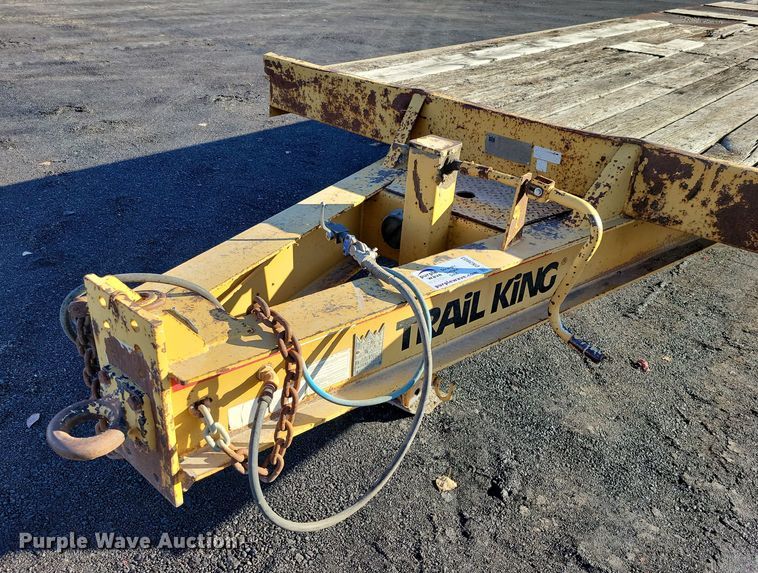 image for item DN3603 2001 Trail King TK40 equipment trailer
