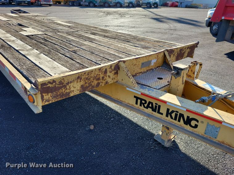 image for item DN3603 2001 Trail King TK40 equipment trailer