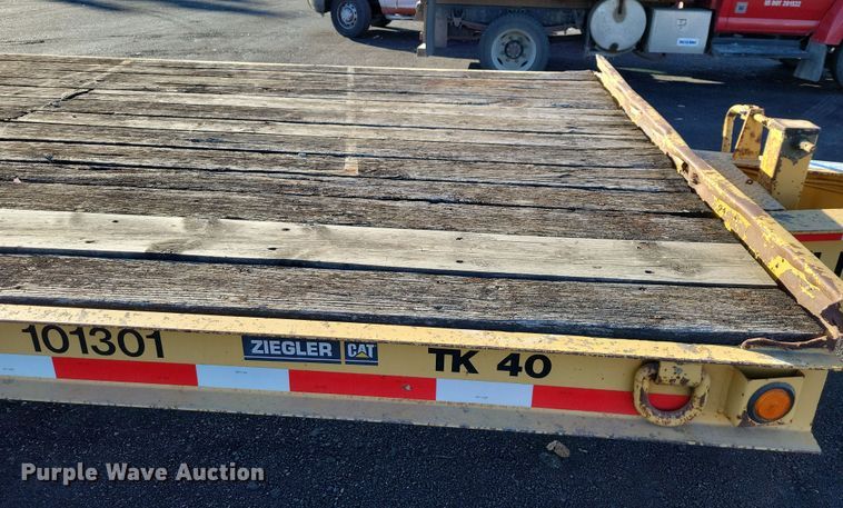 image for item DN3603 2001 Trail King TK40 equipment trailer